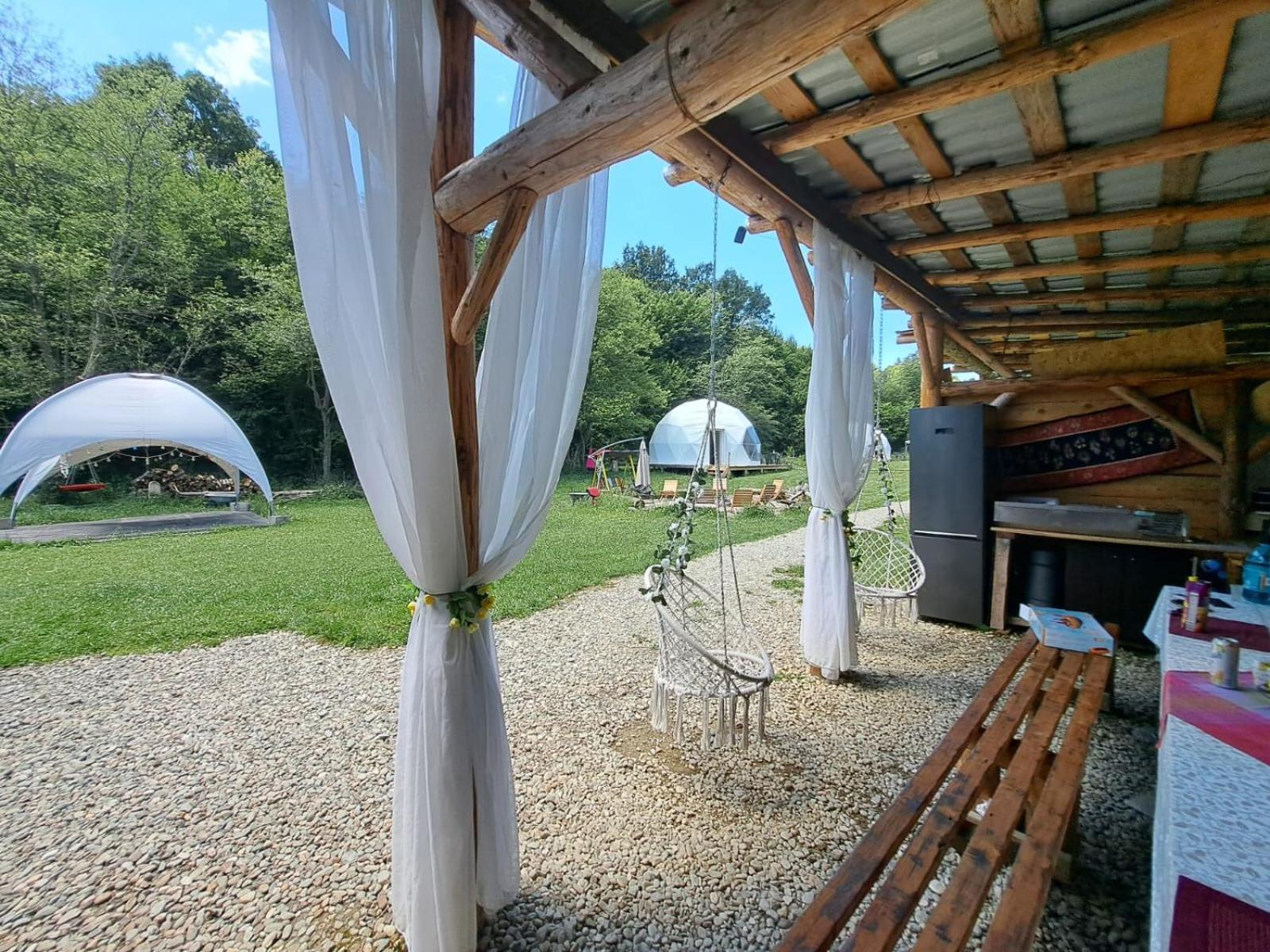 Forest Glamping Cort de lux *