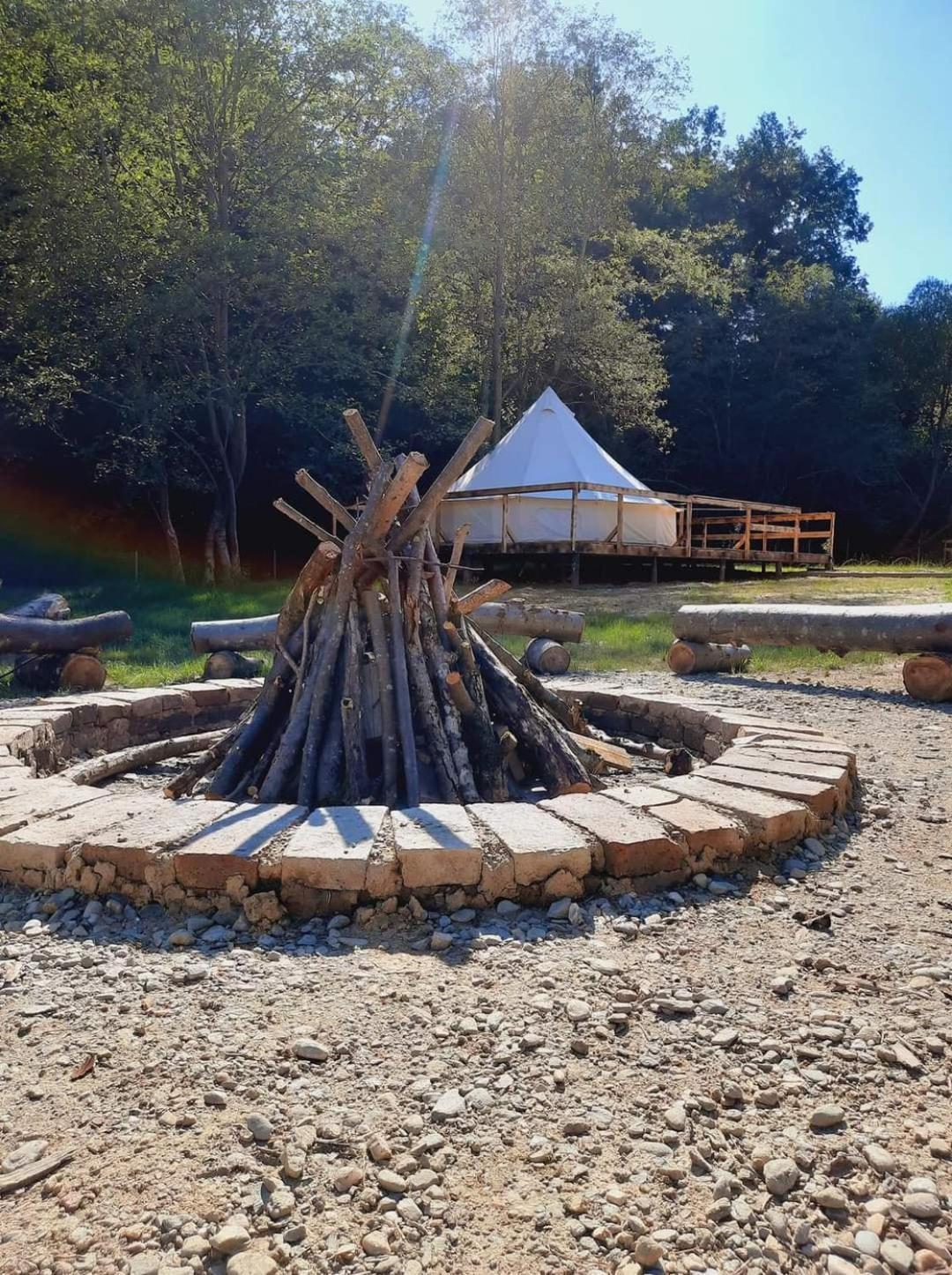 Forest Glamping Cort de lux *